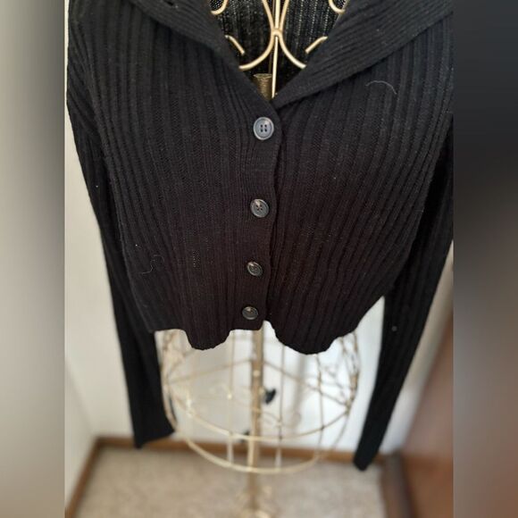 Talulha black ribbed cropped button up sweater size S - Picture 9 of 10